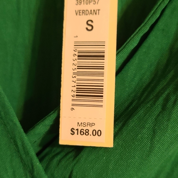 Max Studio Green Long Sleeve Dress - Picture 4 of 8